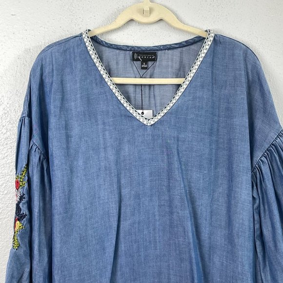 NWT Bobeau Womens Chambray Floral Embroidered Long Sleeve Boho Top Size S - Picture 2 of 6